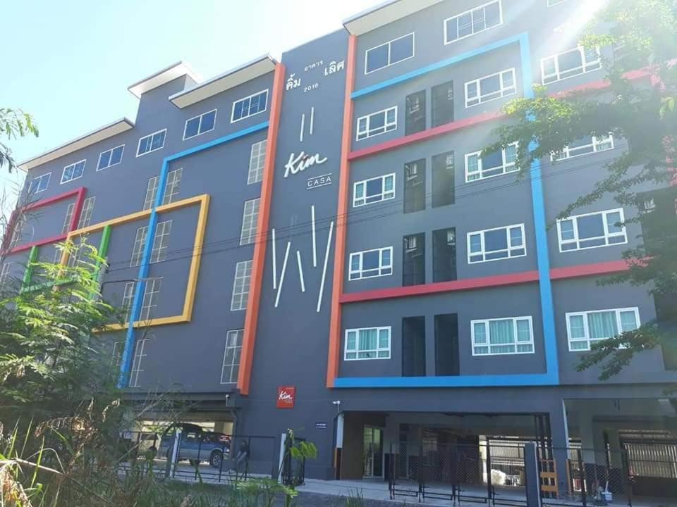Hotel Kim Casa à Nakhon Sawan Extérieur photo