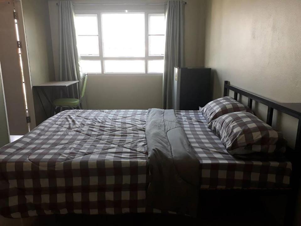 Hotel Kim Casa à Nakhon Sawan Extérieur photo