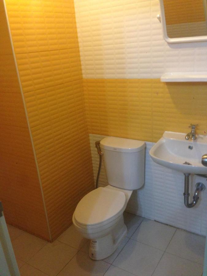 Hotel Kim Casa à Nakhon Sawan Extérieur photo
