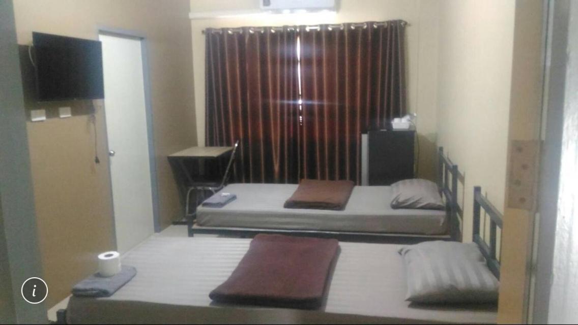 Hotel Kim Casa à Nakhon Sawan Extérieur photo